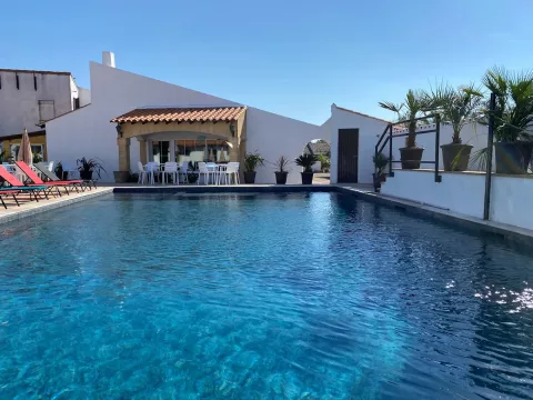 Le Pont Blanc — hébergement Saintes-Maries-de-la-Mer